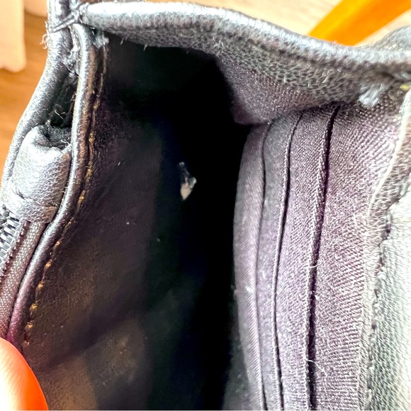 Badgley Mischka Collection, Diamond Quilt Crossbody - Picture 8 of 8